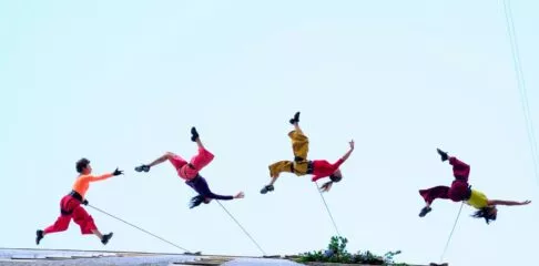 Fête médiévale de Grand-Fougeray, Bretagne, compagnie Tango Nomade, acrobaties aériennes