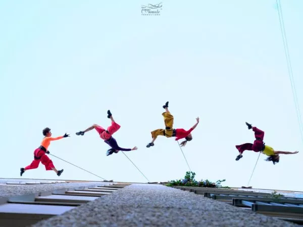 Fête médiévale de Grand-Fougeray, Bretagne, compagnie Tango Nomade, acrobaties aériennes