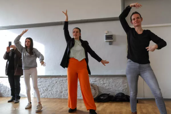 apprentissage danse flamenco pour la Nocturne médiévale de Grand-Fougeray